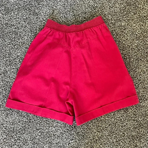 Vintage Red Pleated Front Diversity Women’s Shorts 6 Petite 90s high waisted - Picture 2 of 6